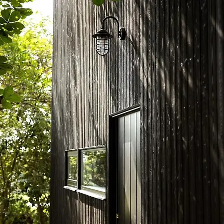 E. Gray House * דנגרבן